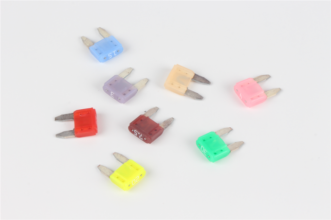 Мини быстрый взрыватель лезвия взрывателя DC32V 4Amp дуновения автомобильный небольшой затыкает во взрывателе сделанном в Китае